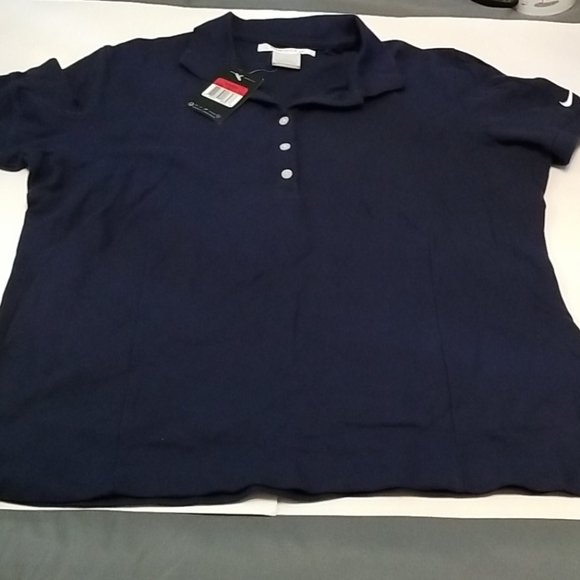Nike Tops - Nike golf shirt